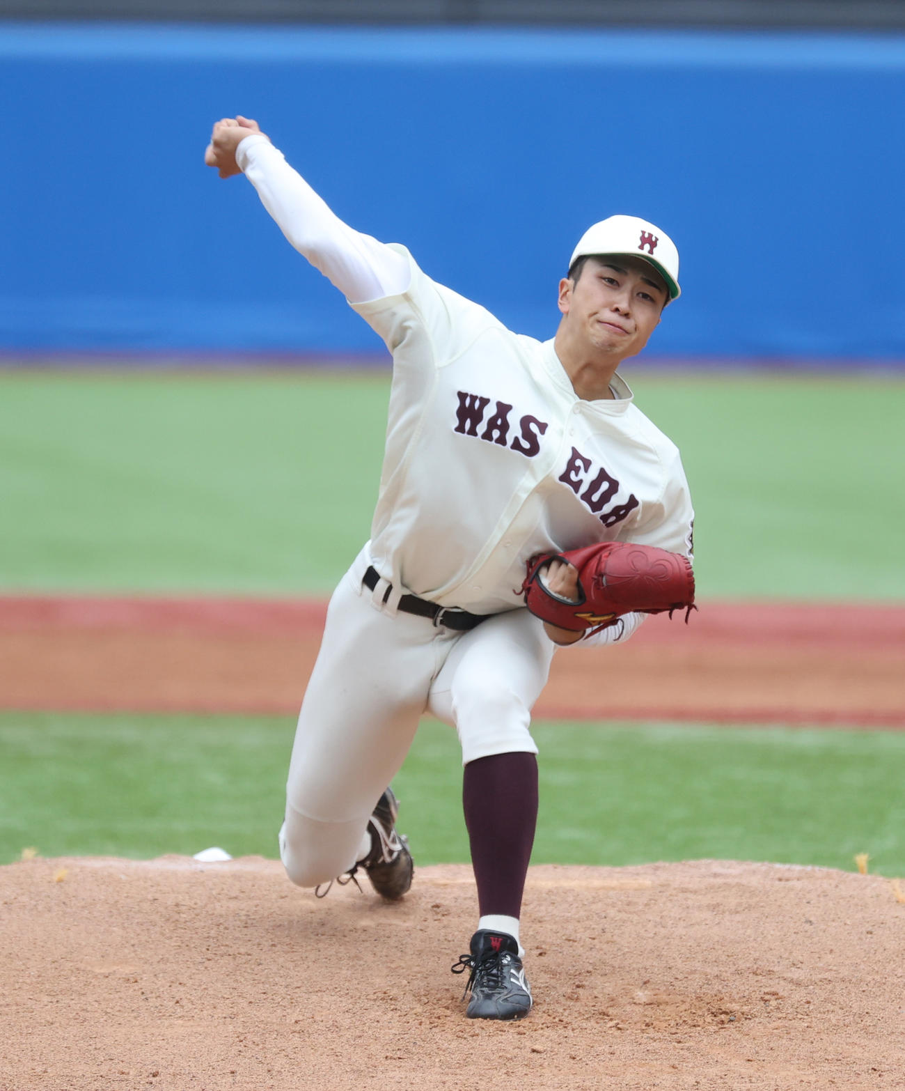早大対明大　先発した早大・高橋煌（撮影・柴田隆二）
