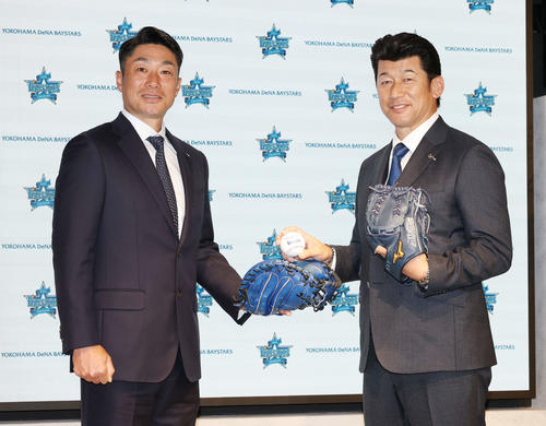 DeNA】相川亮二新監督の背番号は「81」 三浦大輔前監督から継承 - プロ