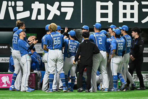 日本ハム】負傷の山県秀に代わり二塁に石井一成、捕手が進藤勇也 伊藤