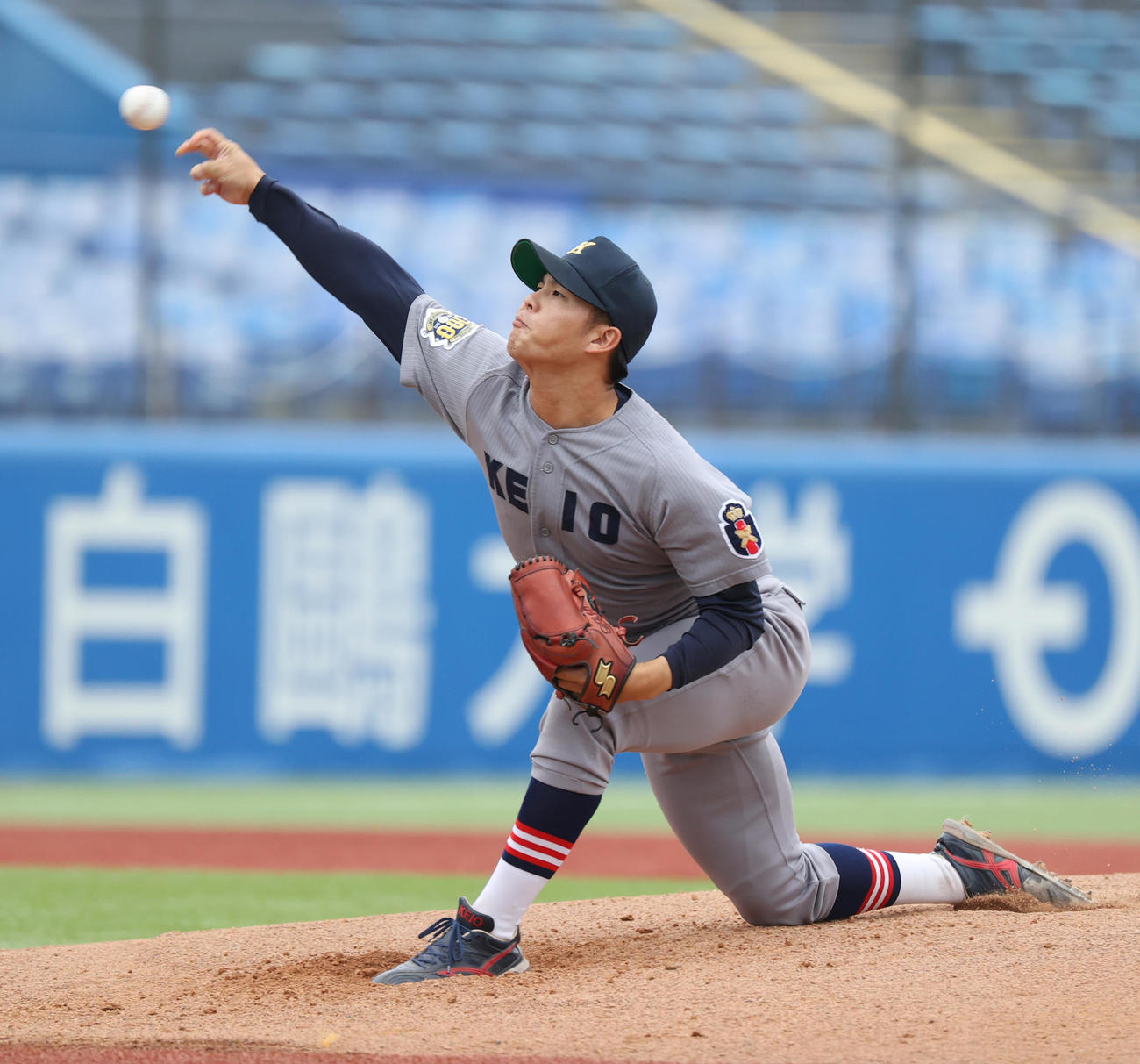 慶大対立大　先発した慶大・外丸（撮影・柴田隆二）