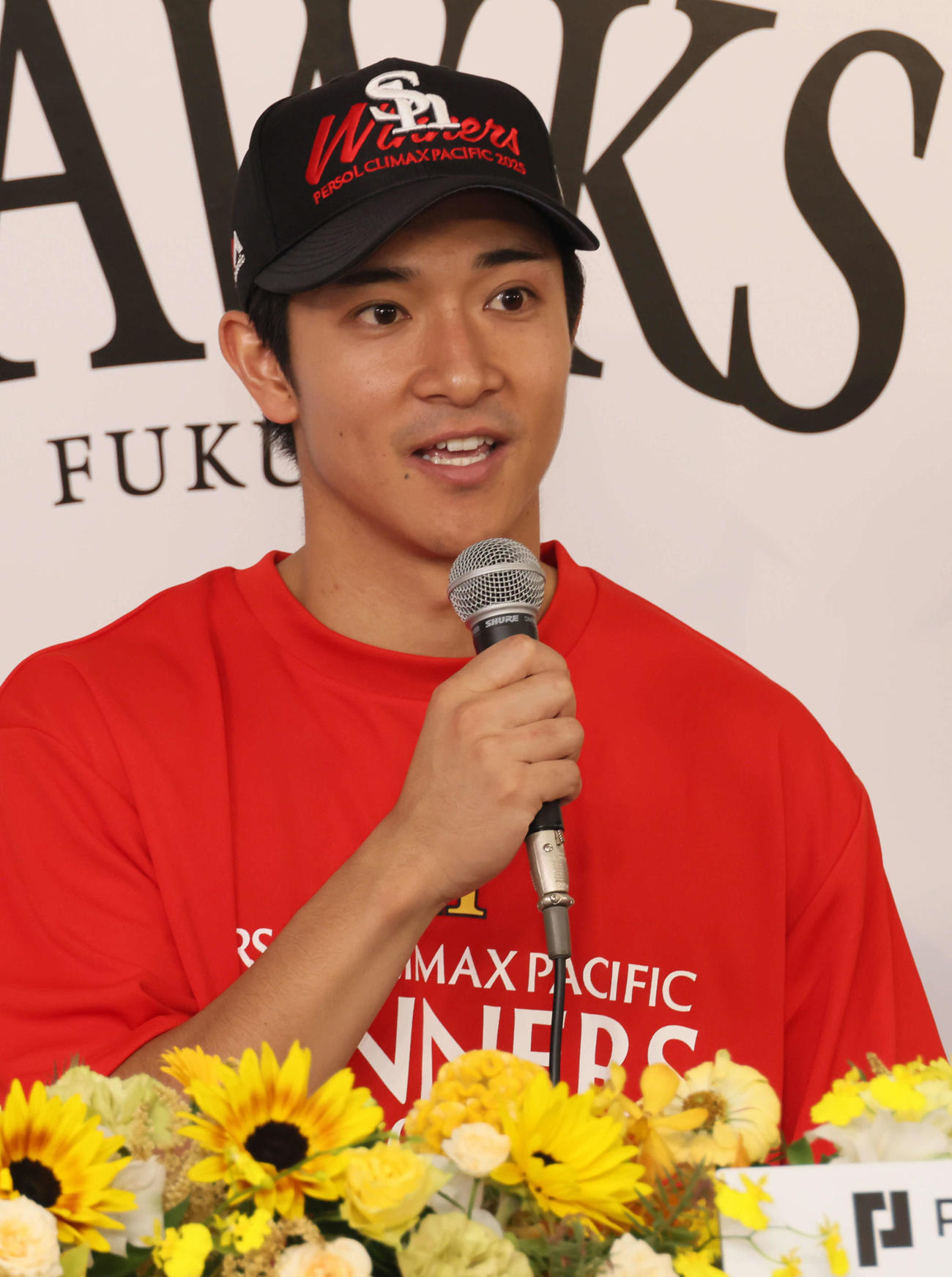 ソフトバンク対日本ハム　会見する柳町（撮影・加藤孝規）