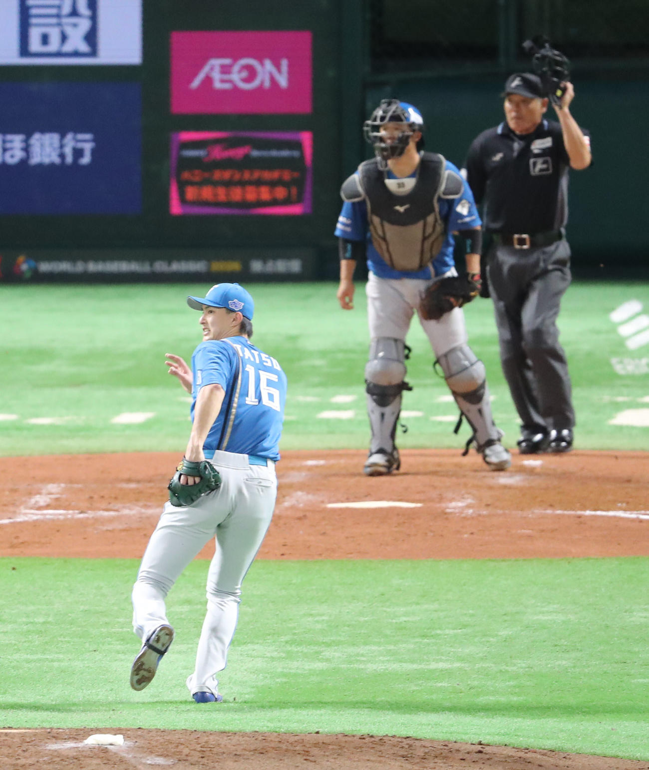 ソフトバンク対日本ハム　5回裏ソフトバンク2死満塁、川瀬に勝ち越し右前適時打を浴びた達（撮影・梅根麻紀）