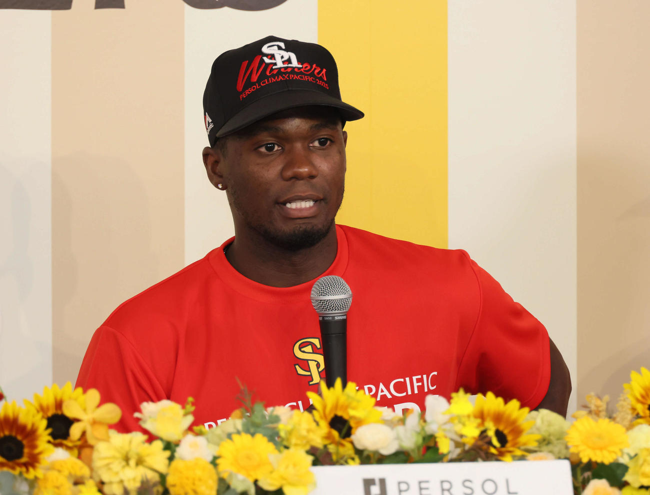 ソフトバンク対日本ハム　会見するモイネロ（撮影・加藤孝規）