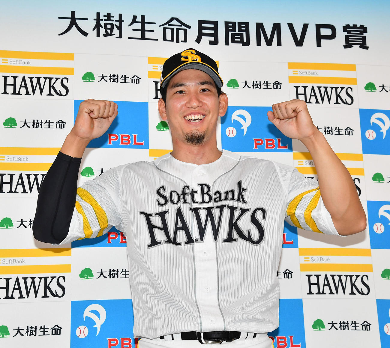 9、10月度大樹生命月間MVP賞を受賞したソフトバンク栗原（撮影・岩下翔太）