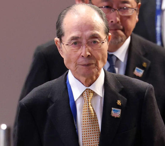 ドラフト会議に臨むソフトバンク王会長（中央）ら（撮影・浅見桂子）