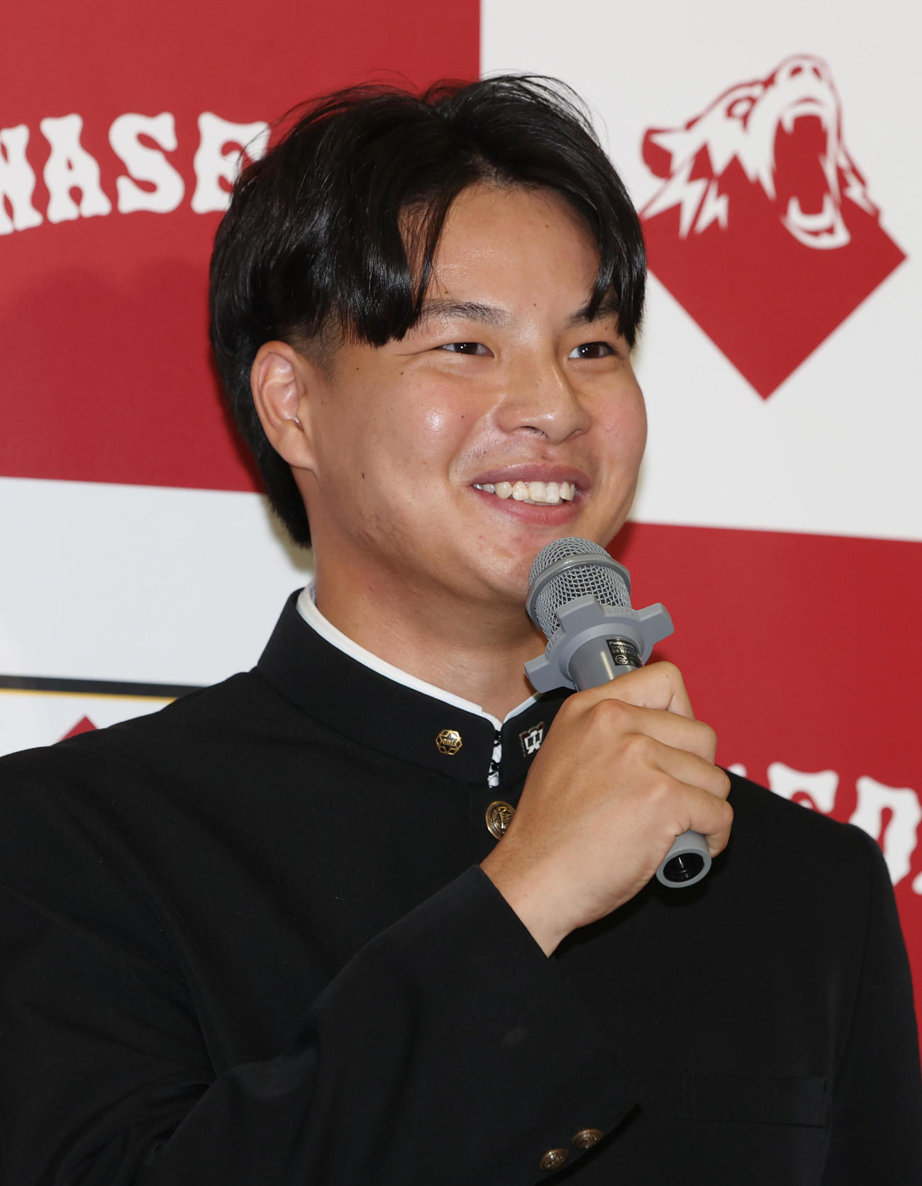 巨人2位に指名され会見する早大・田和（撮影・柴田隆二）