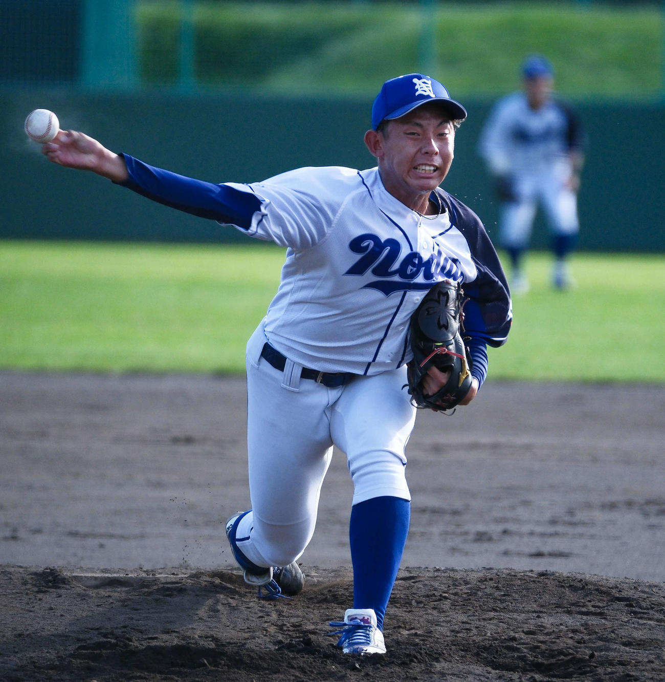 8月23日、北海道6大学野球　東農大対旭川市立大　昨年6月の全日本選手権以来の登板で2回無失点に迎えた東農大北海道オホーツクの神宮
