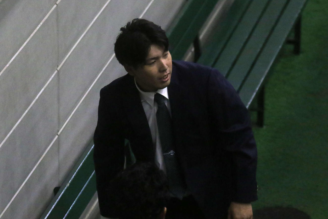 ジャイアンツ球場を訪問した馬場