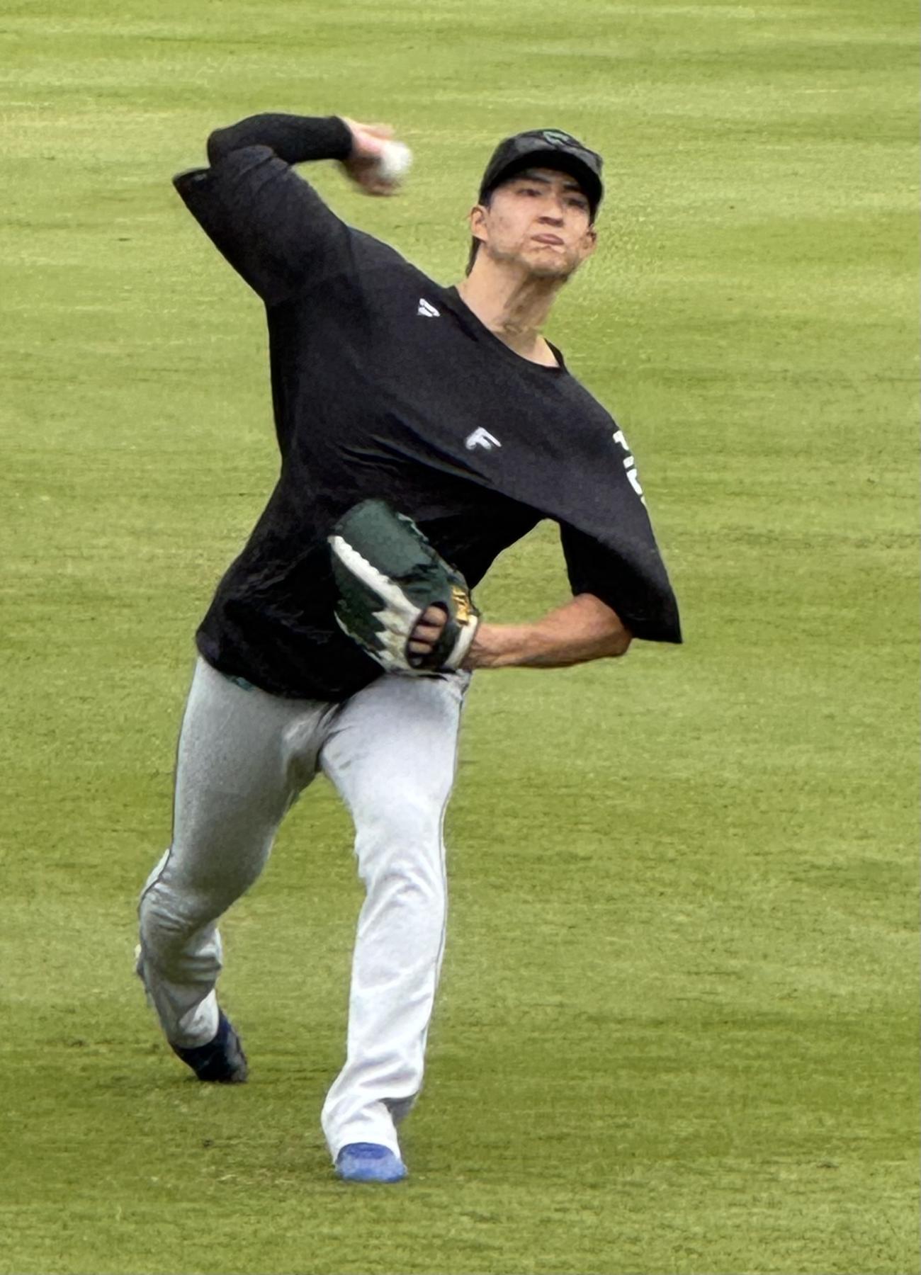 千葉・鎌ケ谷の球団施設で秋季練習に参加した日本ハム達