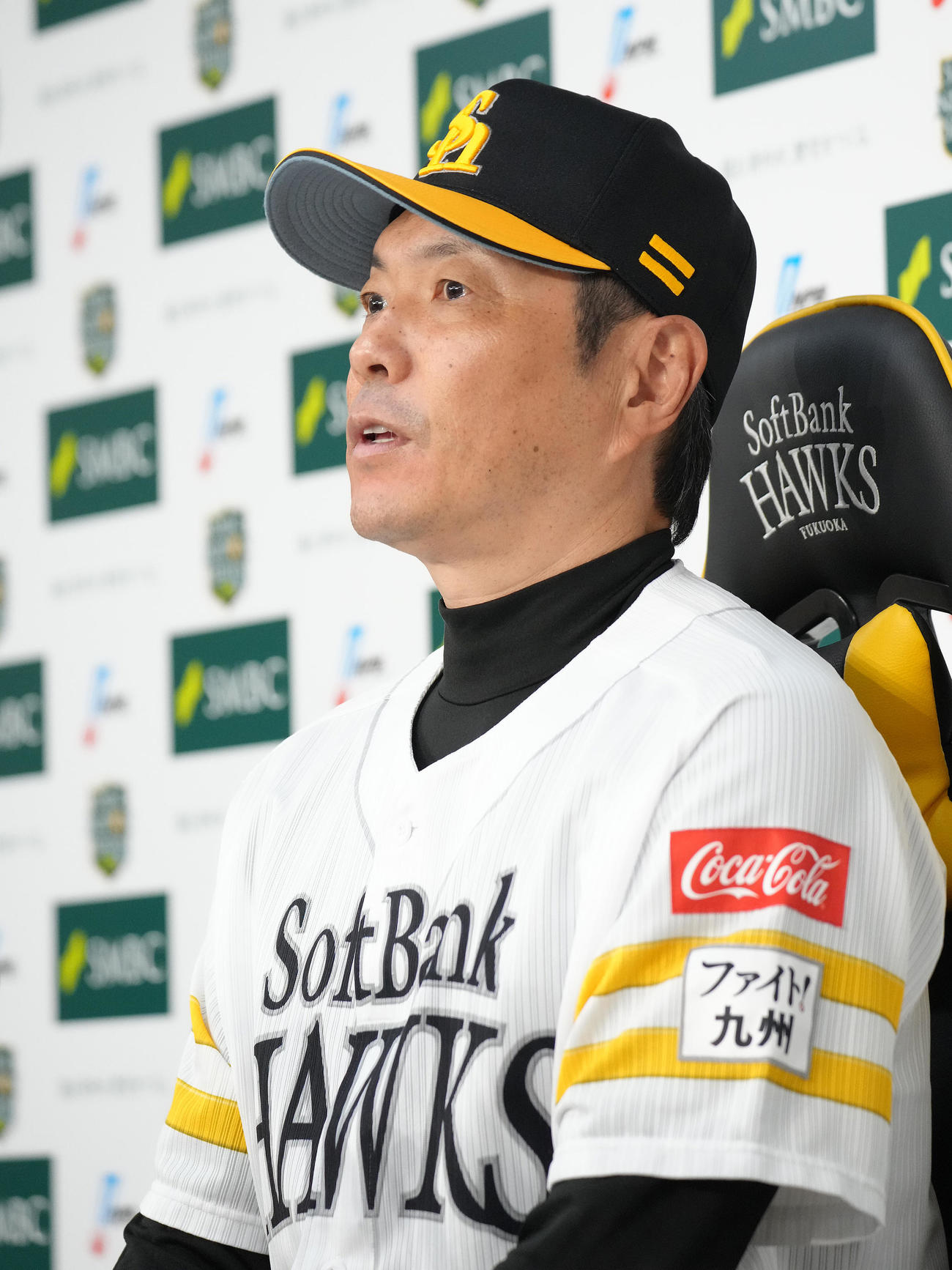 前日会見に臨むソフトバンク小久保監督（撮影・足立雅史）