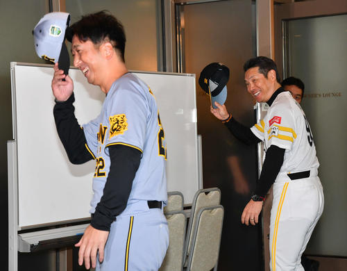 阪神】藤川流の煙幕が本格化 第2戦以降の先発隠し 4人同時“ブルペン