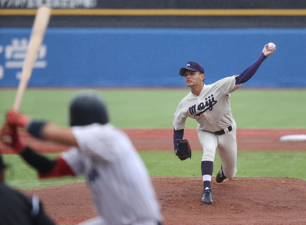 立大対明大　先発した明大・毛利（撮影・柴田隆二）