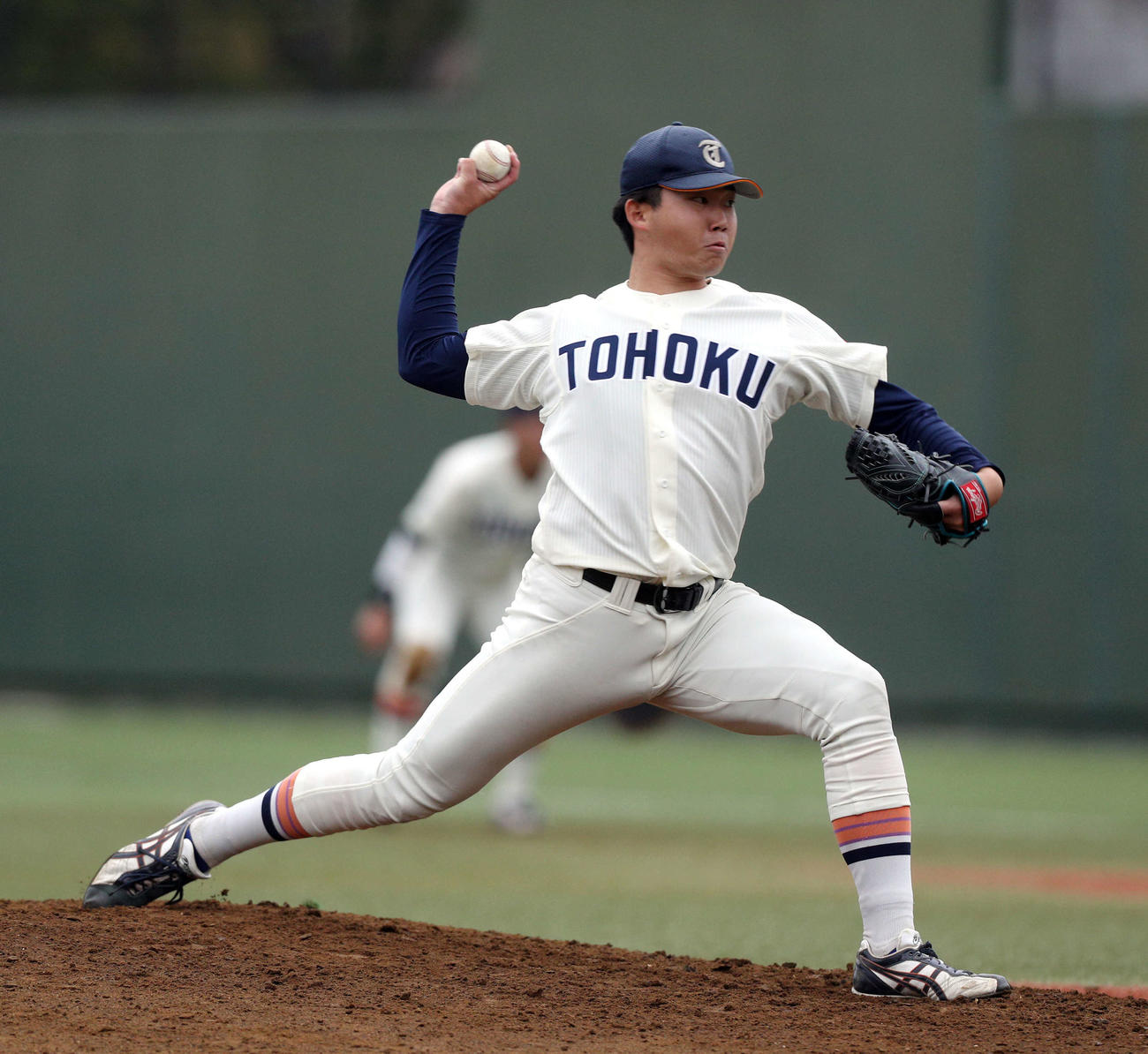 東北福祉大対東日本国際大　9回、抑えで登板した東北福祉大・堀越（撮影・木村有優）