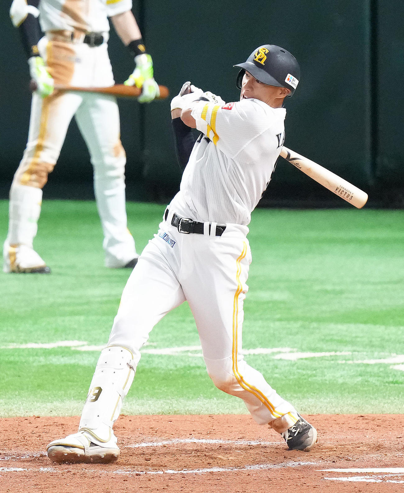 ソフトバンク対阪神　5回裏ソフトバンク1死、柳田は右前打を放つ（撮影・足立雅史）