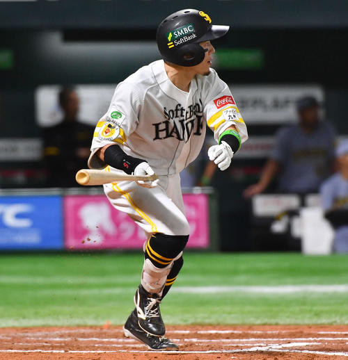 ソフトバンク】柳田悠岐がマルチ安打 シリーズ男は「また明日です」と