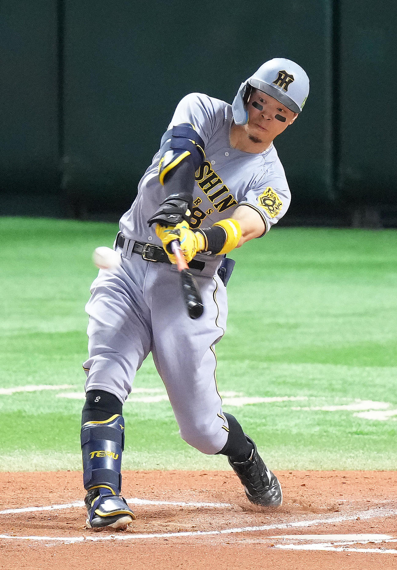 ソフトバンク対阪神　6回表阪神1死三塁、佐藤輝は右前適時打を放つ（撮影・足立雅史）