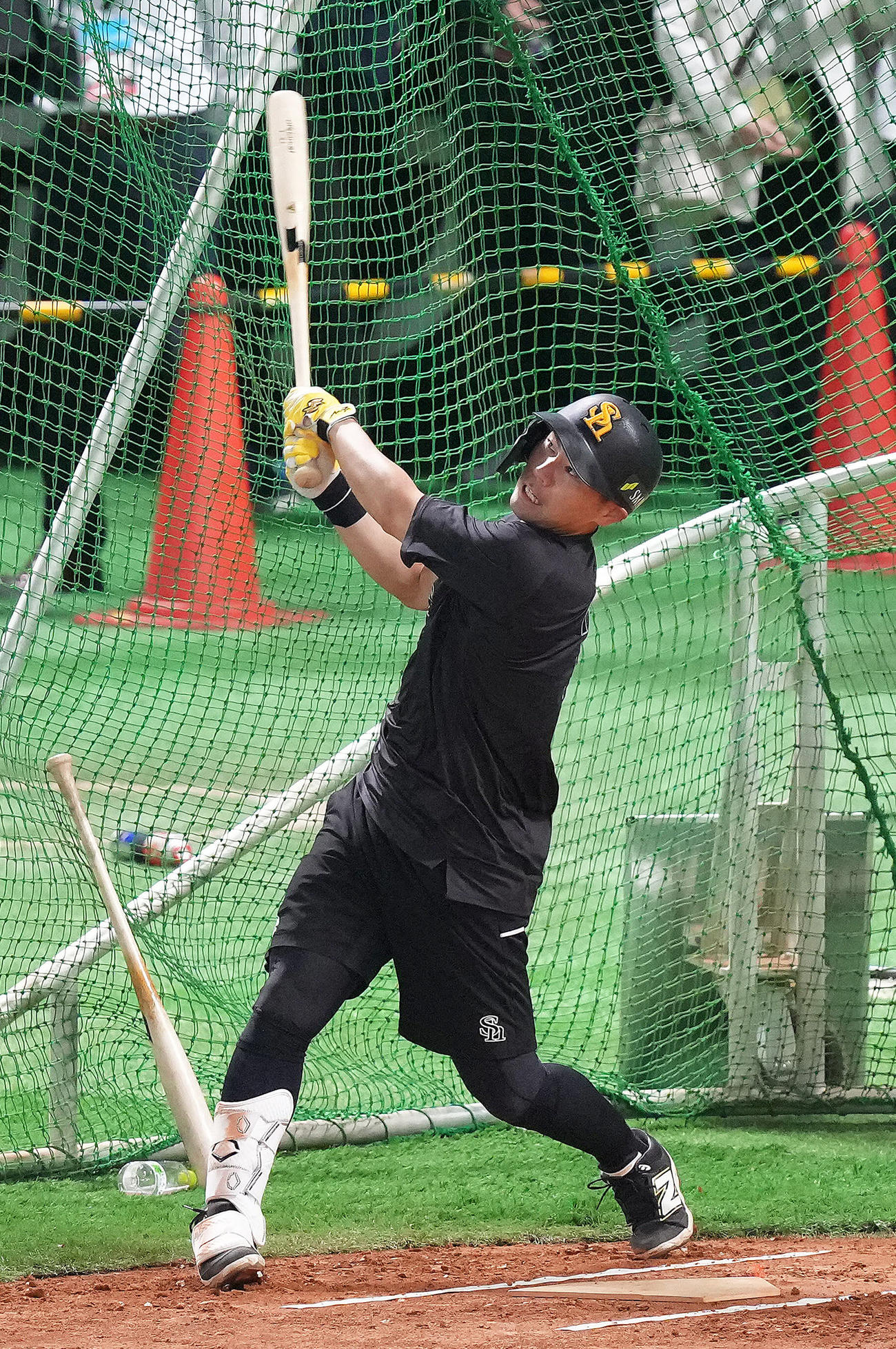 ソフトバンク中村晃（2025年10月24日撮影）