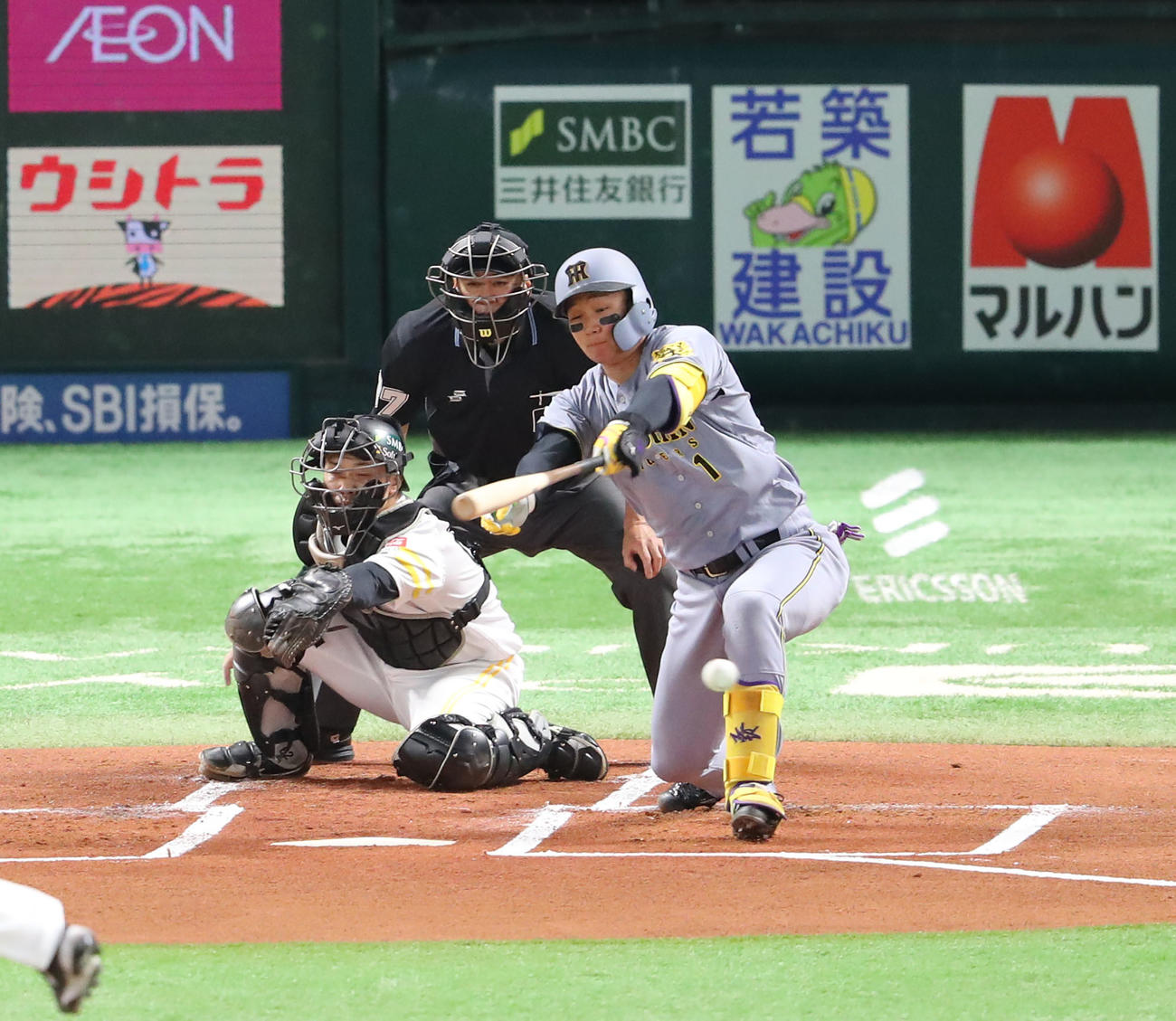 ソフトバンク対阪神　1回表阪神1死一塁、森下は二塁打を放つ（撮影・梅根麻紀）