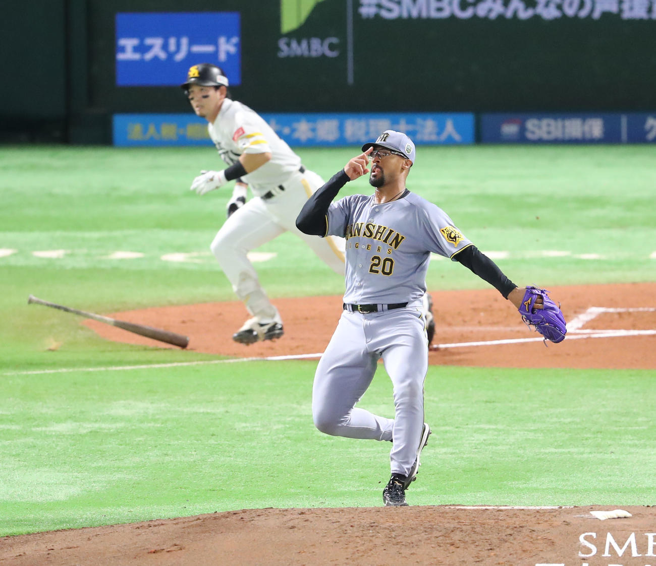 ソフトバンク対阪神　1回裏ソフトバンク2死一、二塁、栗原に右前同点適時打を浴びたデュプランティエ（撮影・梅根麻紀）