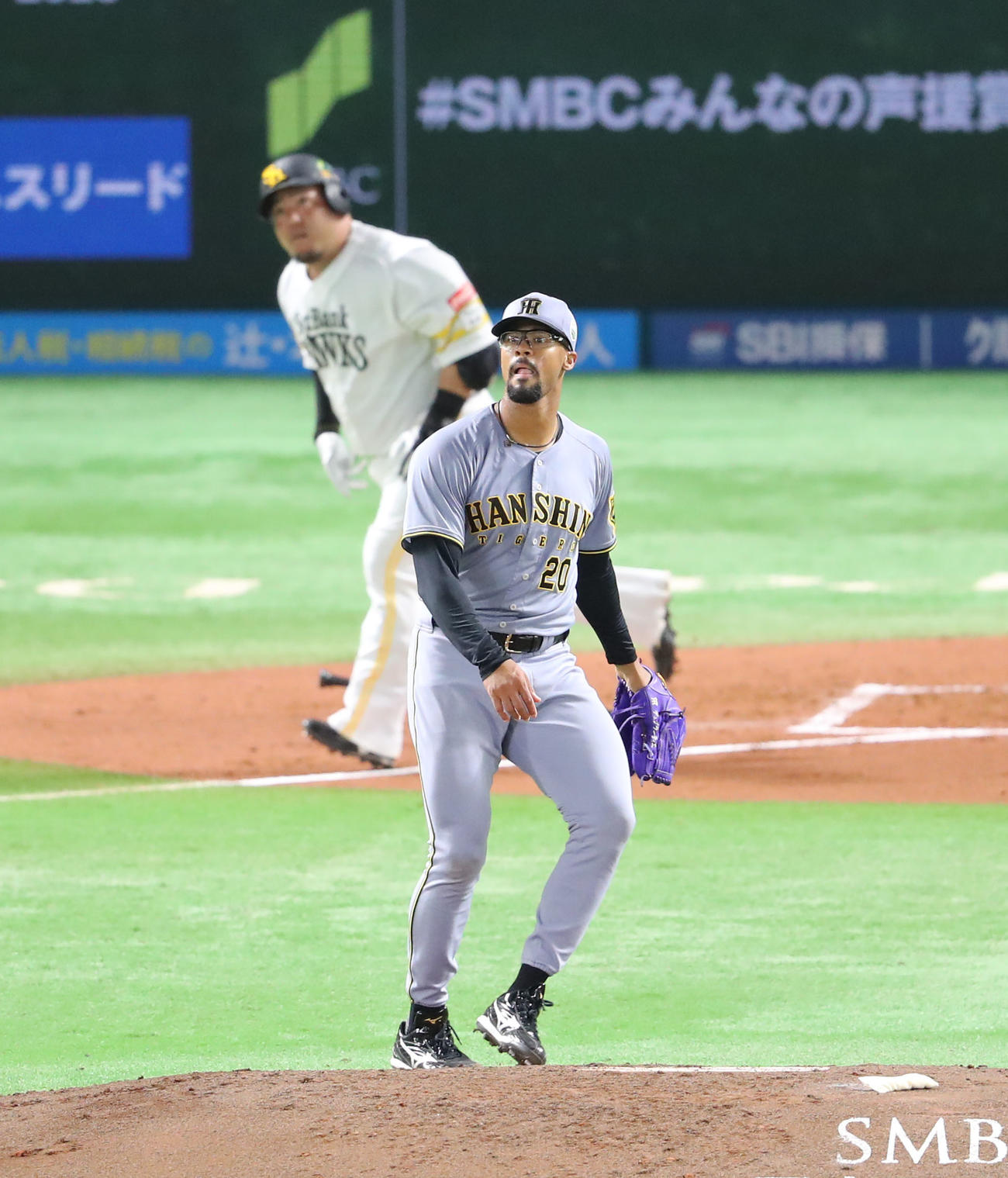 ソフトバンク対阪神　1回裏ソフトバンク2死一、二塁、山川に右越え勝ち越し2点適時二塁打を浴びたデュプランティエ（撮影・梅根麻紀）