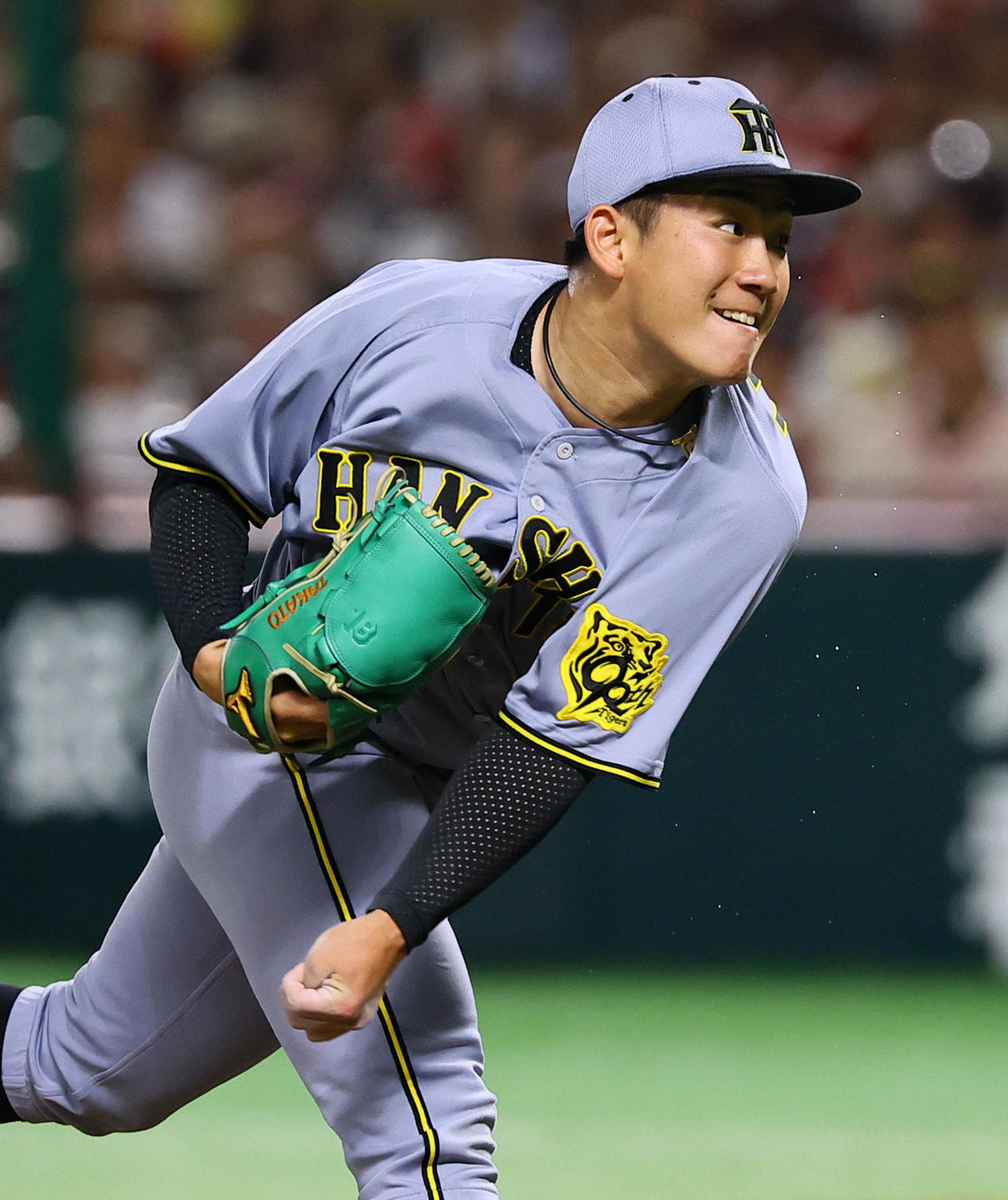 ソフトバンク対阪神　3回途中から3番手で登板した阪神伊原（撮影・藤尾明華）