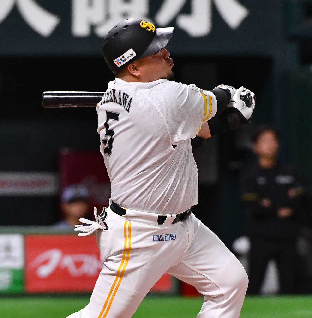 ソフトバンク対阪神　1回裏ソフトバンク2死一、二塁、山川は勝ち越しの2点適時右二塁打を放つ（撮影・岩下翔太）