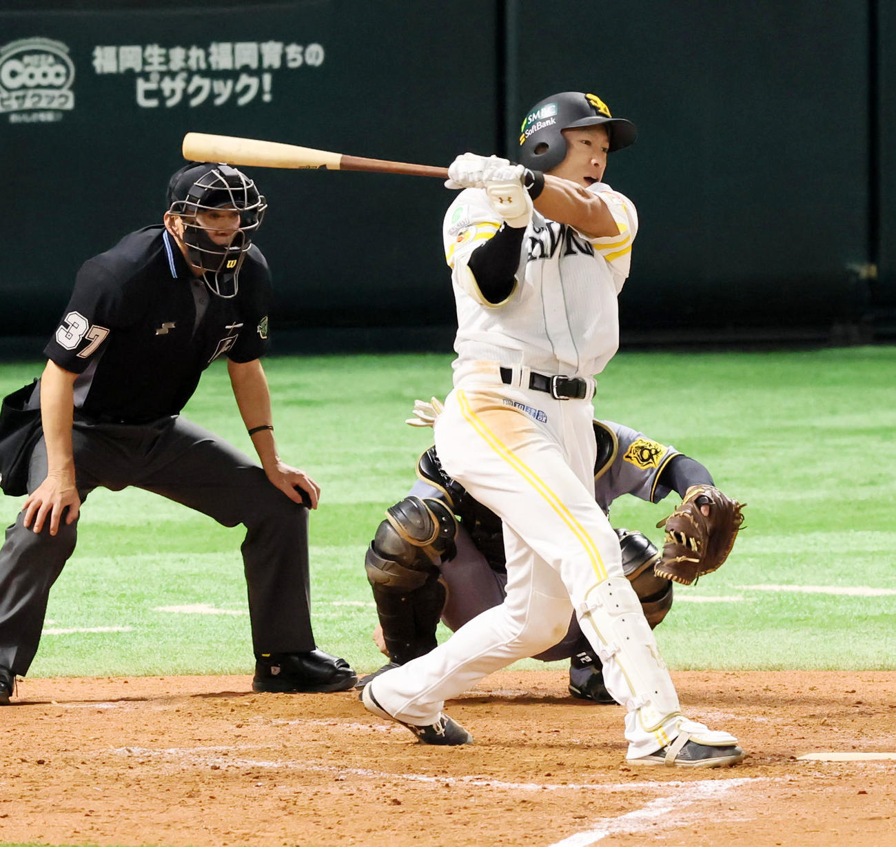 ソフトバンク対阪神　5回裏ソフトバンク2死、柳田は中前打を放つ（撮影・加藤哉）