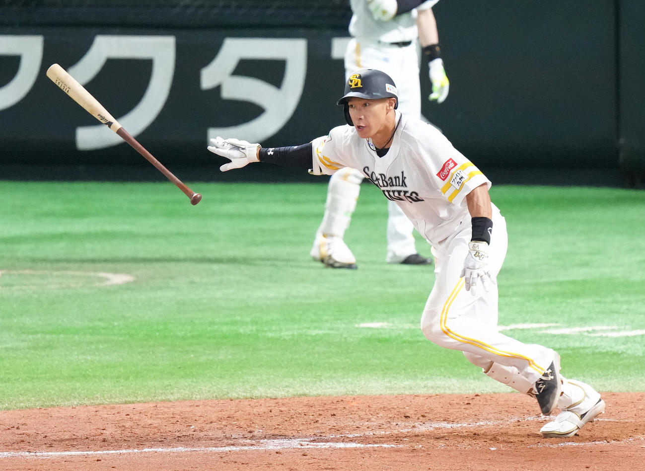 ソフトバンク対阪神　5回裏ソフトバンク2死、柳田は中前打を放つ（撮影・足立雅史）