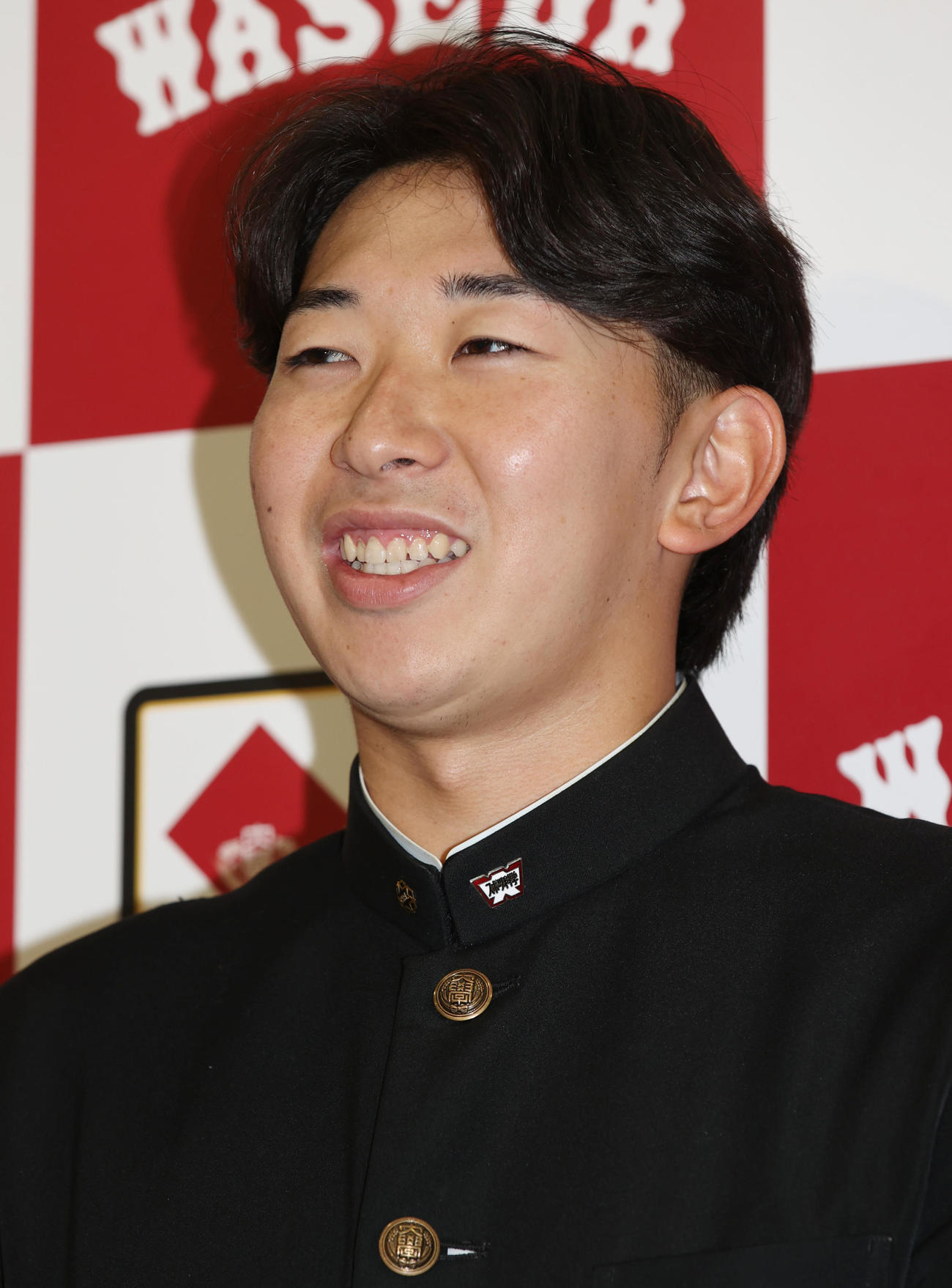 楽天2位に指名され会見する早大・伊藤樹（2025年10月23日撮影）