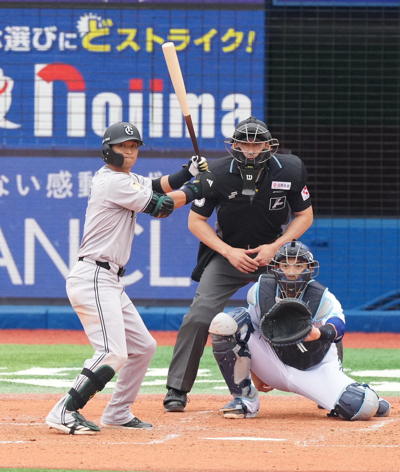10月12日セCSファーストステージ第2戦　DeNA対巨人　打席に立つ巨人吉川尚輝