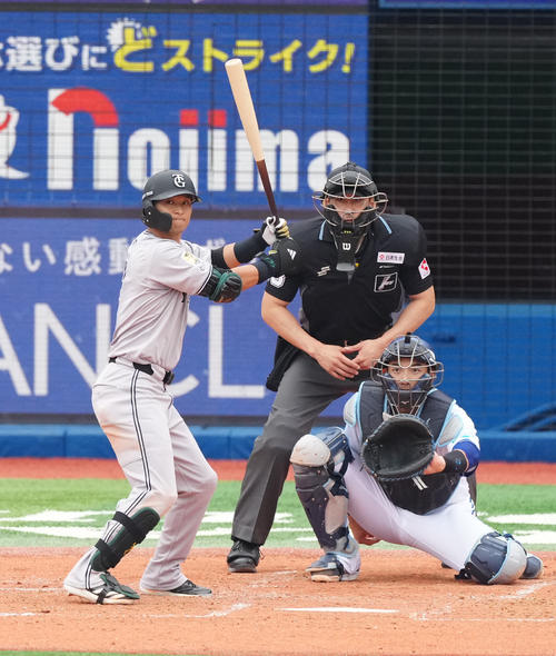 巨人】吉川尚輝が両股関節の手術終える 9月右脇腹痛で離脱しCSで復帰