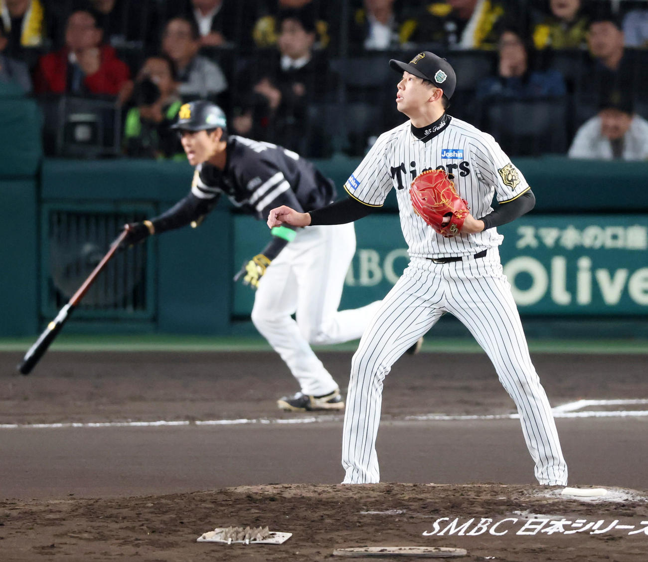 阪神対ソフトバンク　6回表ソフトバンク1死二塁、才木は柳町に右線適時三塁打を打たれ失点（撮影・加藤哉）