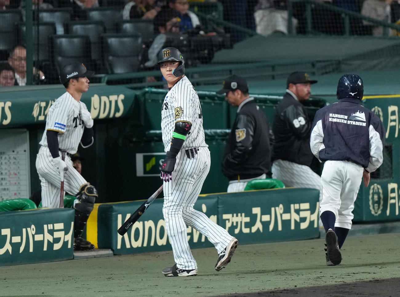 阪神対ソフトバンク　6回裏阪神無死一、二塁、大山は中飛に倒れる（撮影・足立雅史）