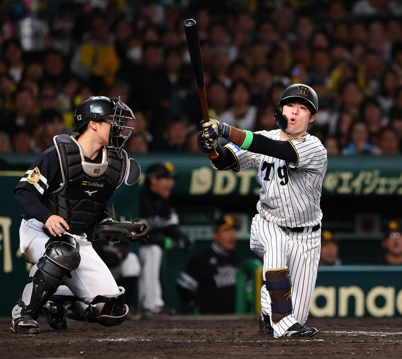 阪神対ソフトバンク　7回裏阪神2死三塁、中野は三振に倒れる（撮影・上田博志）