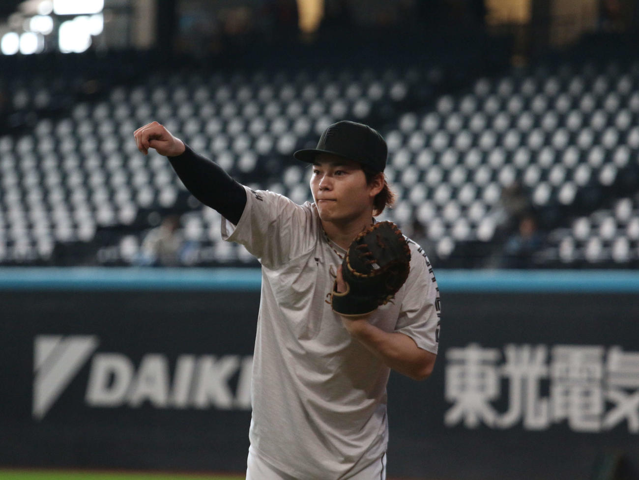 エスコンフィールドで秋季練習に参加した日本ハム田宮（撮影・木下大輔）
