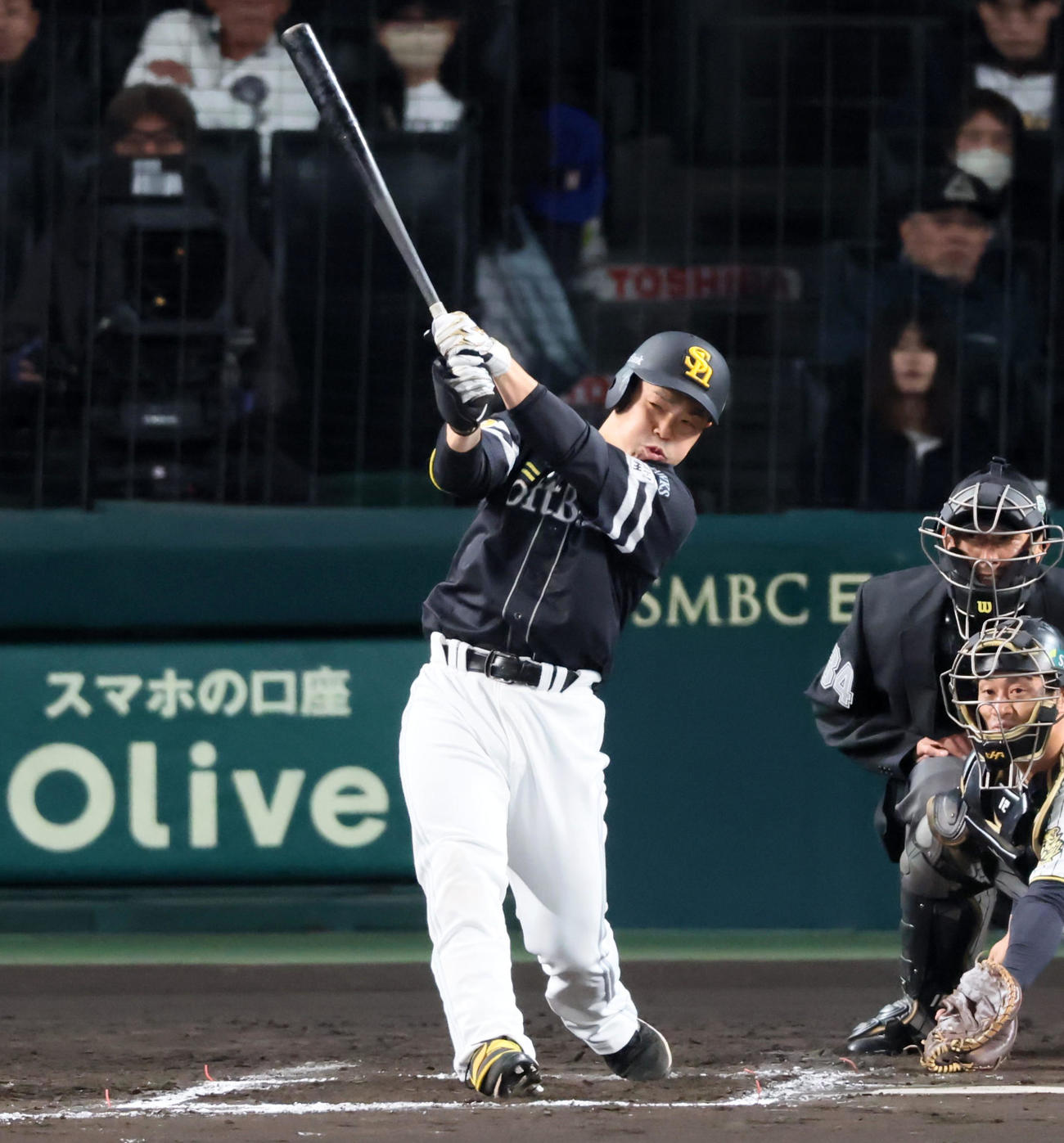 阪神対ソフトバンク　6回表ソフトバンク2死二塁、代打近藤は右前適時打を放つ（撮影・加藤哉）