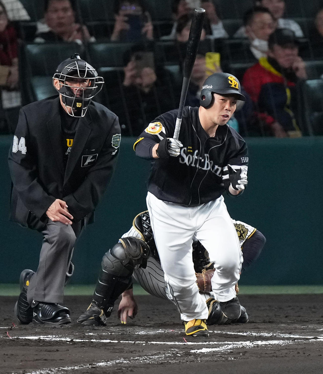 阪神対ソフトバンク　6回表ソフトバンク2死二塁、代打近藤は右前適時打を放つ（撮影・足立雅史）