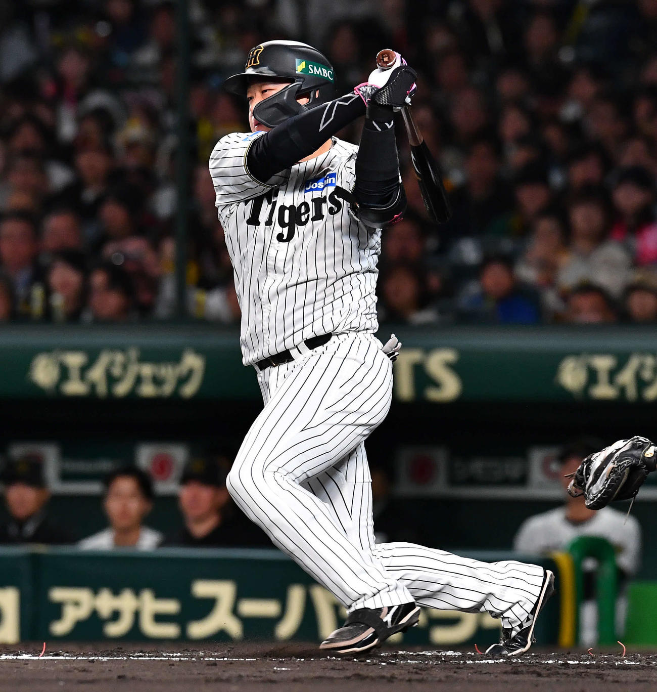 阪神対ソフトバンク　2回裏阪神1死、大山は左前安打を放つ（撮影・岩下翔太）