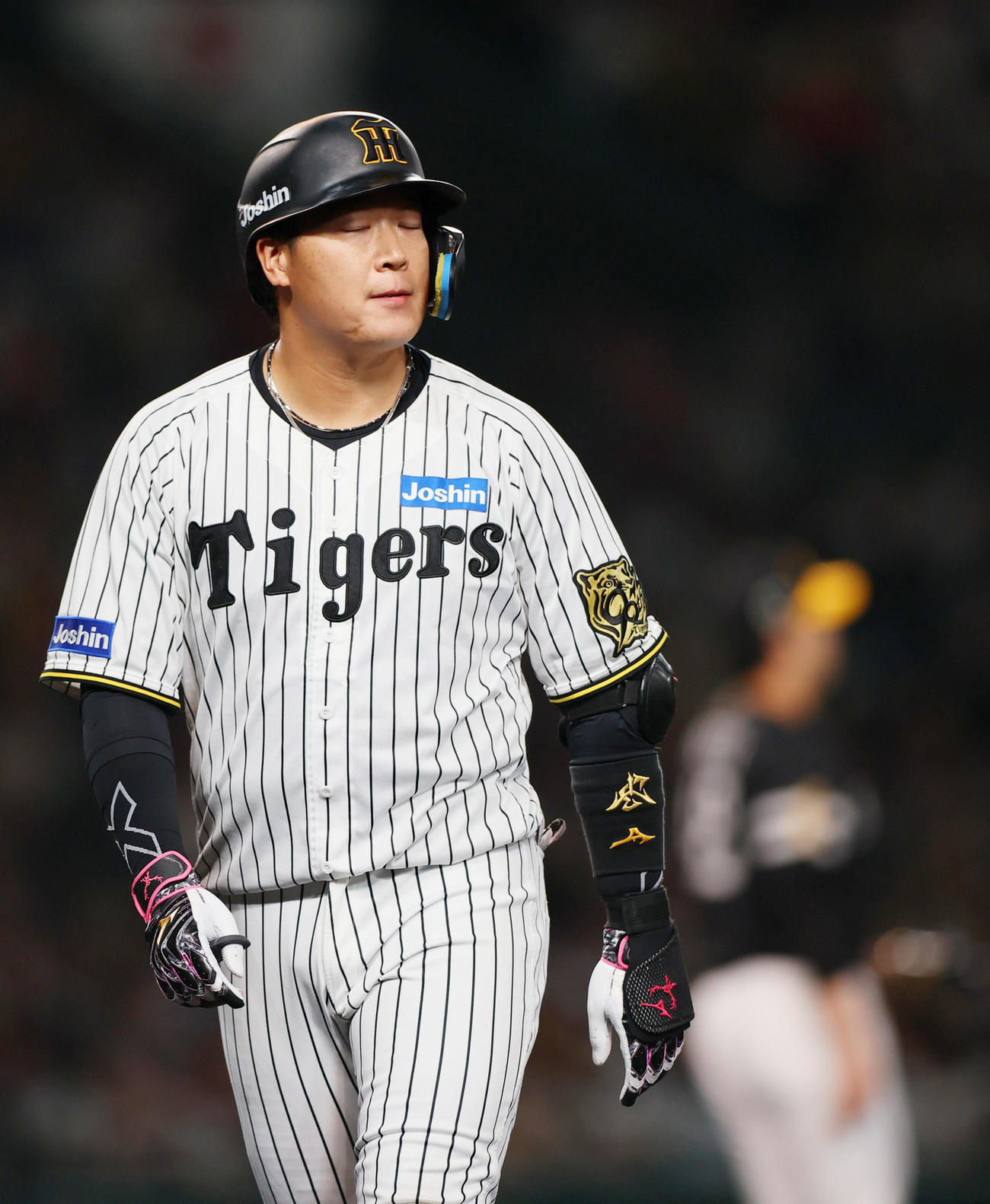 阪神対ソフトバンク　6回裏阪神1死二塁、大山は遊直に倒れ落胆する（撮影・上山淳一）