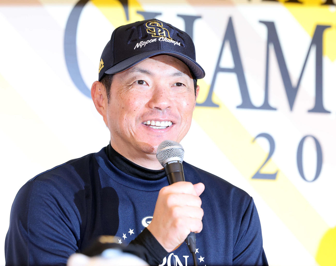 阪神対ソフトバンク　日本一を決め、会見で笑顔のソフトバンク小久保監督（撮影・浅見桂子）
