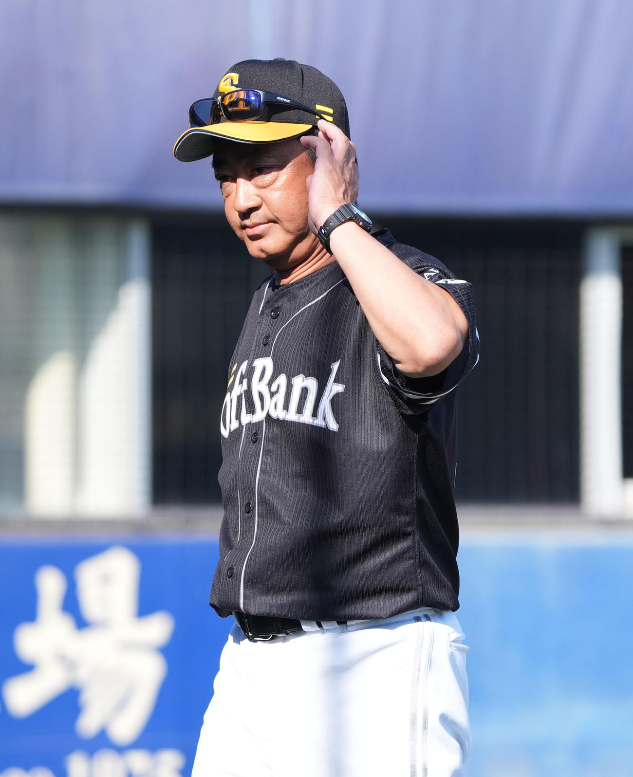 ソフトバンク二軍監督時代の松山秀明1軍チーフ内野守備走塁コーチ（2025年9月）