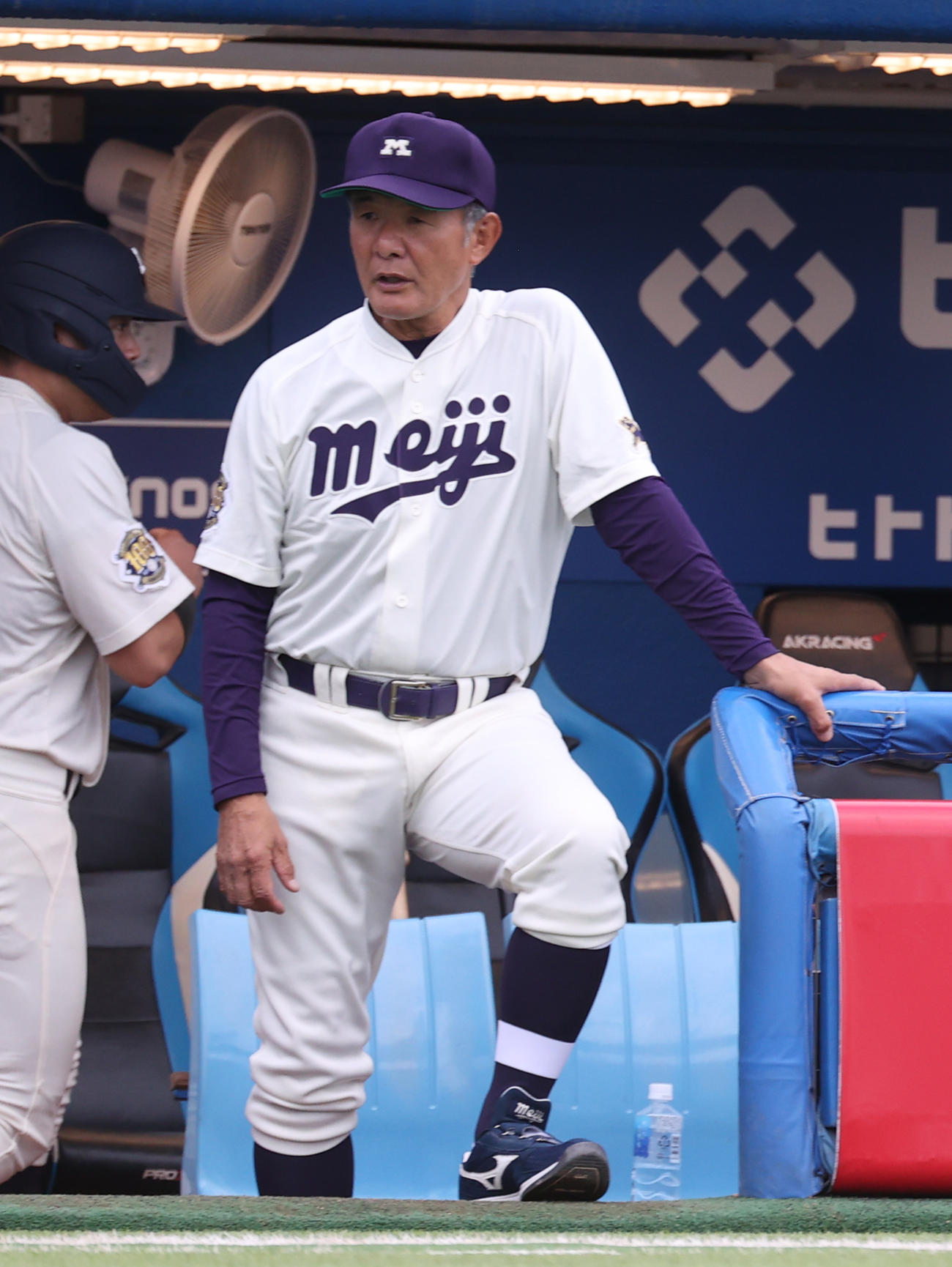 明大・戸塚俊美監督（2025年10月27日撮影）