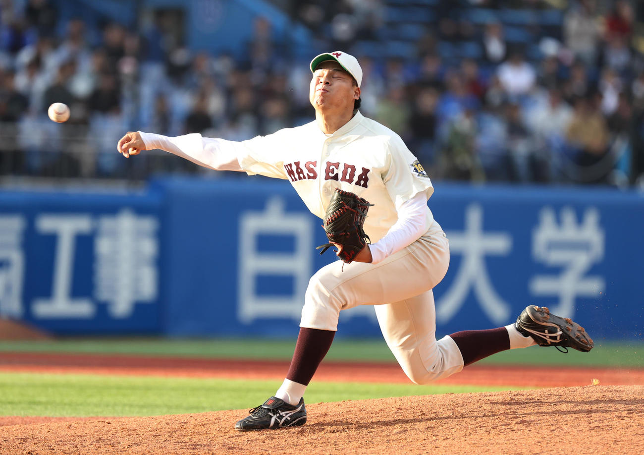 早大対慶大　9回から登板した早大・田和（撮影・柴田隆二）