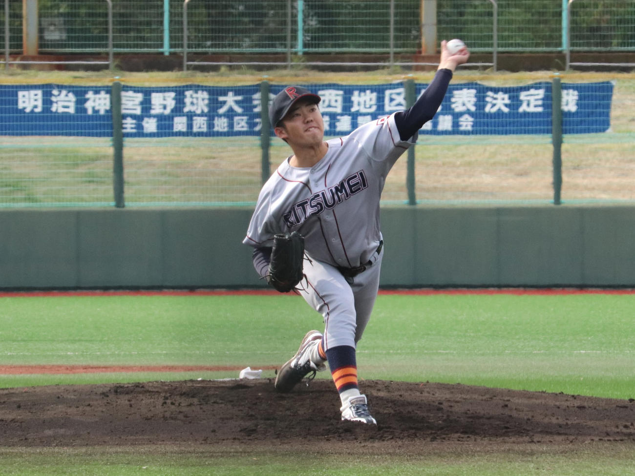 立命大対大産大　先発した立命大の遠藤（撮影・中島麗）