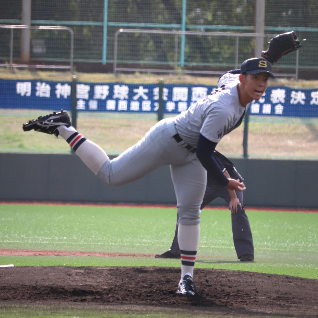 関西地区大学野球選手権　京産大対奈良学園大　先発した、京産大の由上（撮影・中島麗）