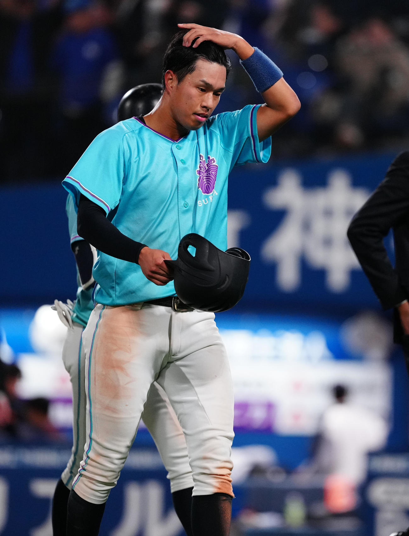 筑波大対神奈川大　神奈川大に敗れ、引き揚げる筑波大・岡城（撮影・鈴木みどり）