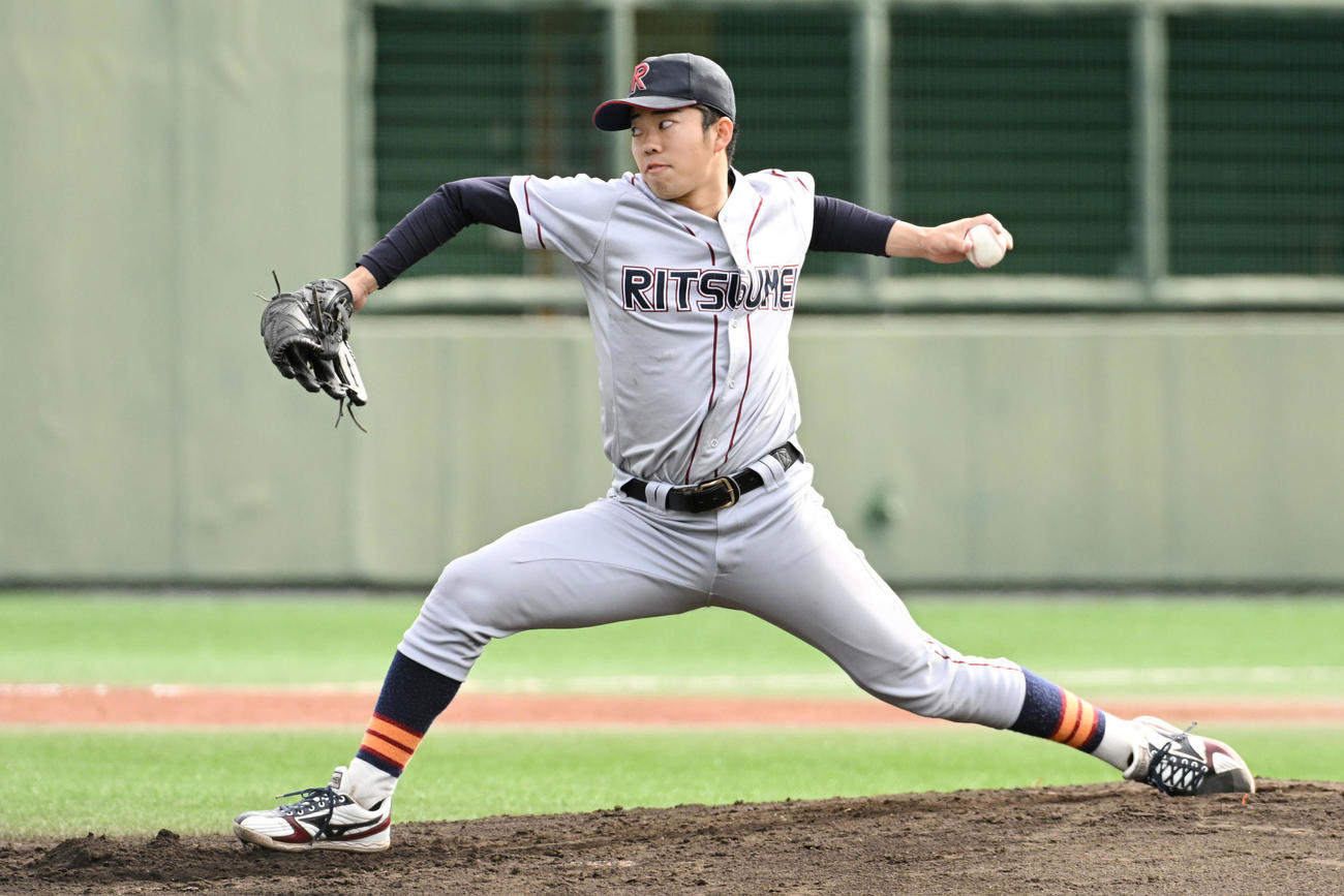 第2代表決定戦　立命大対京産大　立命大の先発遠藤（撮影・滝沢美穂子）