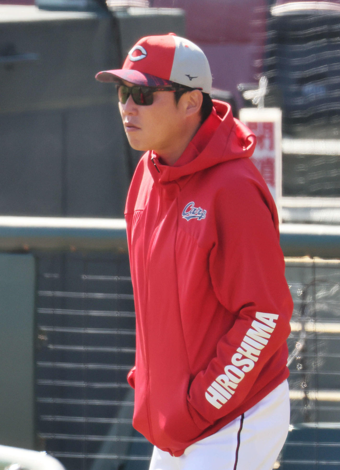 新井貴浩監督（2025年10月撮影）