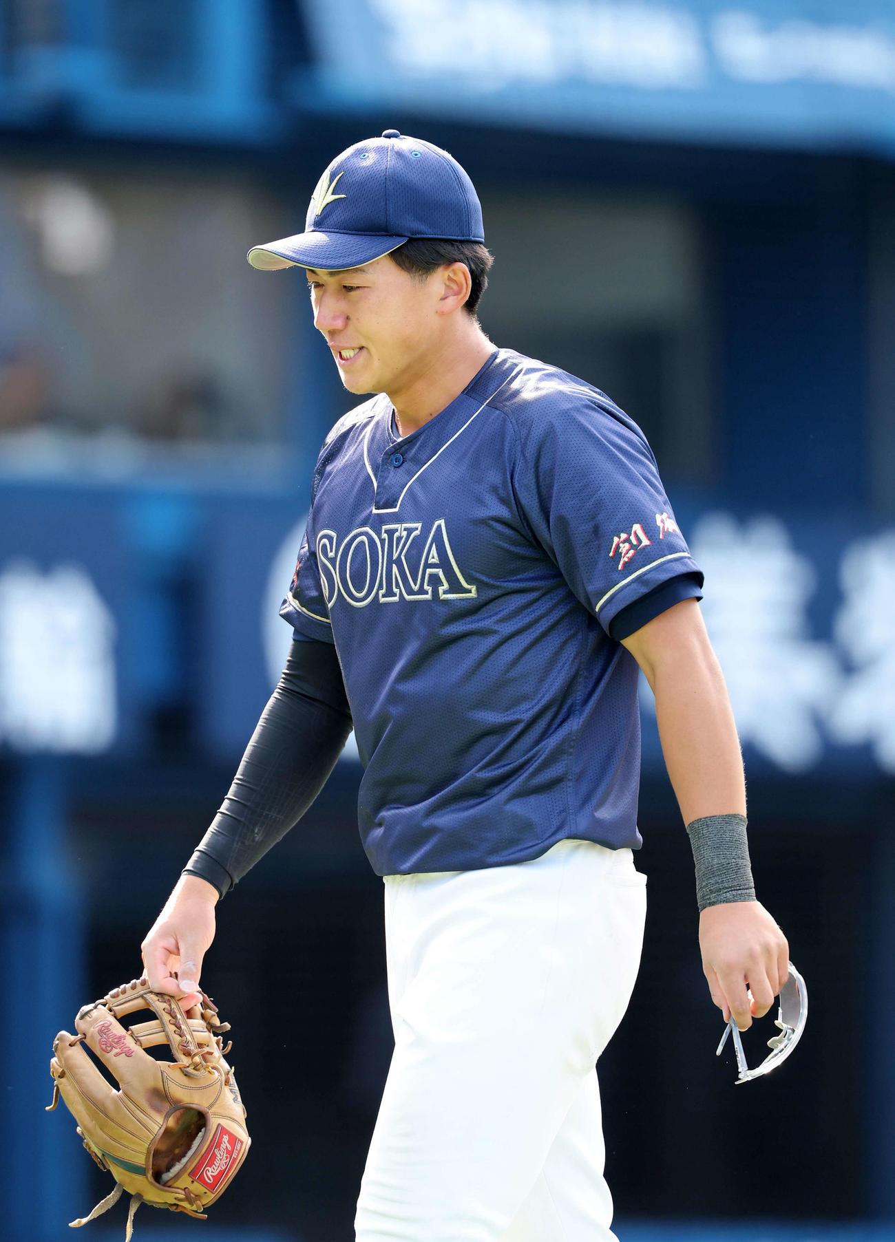 創価対神奈川大　敗退し引き揚げる創価大・立石（撮影・鈴木正人）