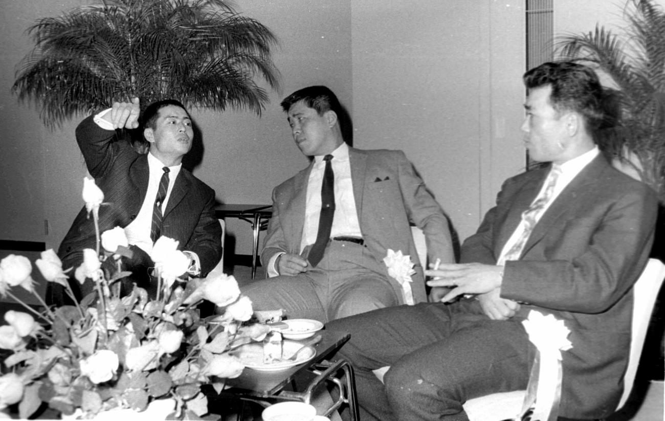 1964年日刊三賞　左から王貞治、野村克也、広瀬叔功